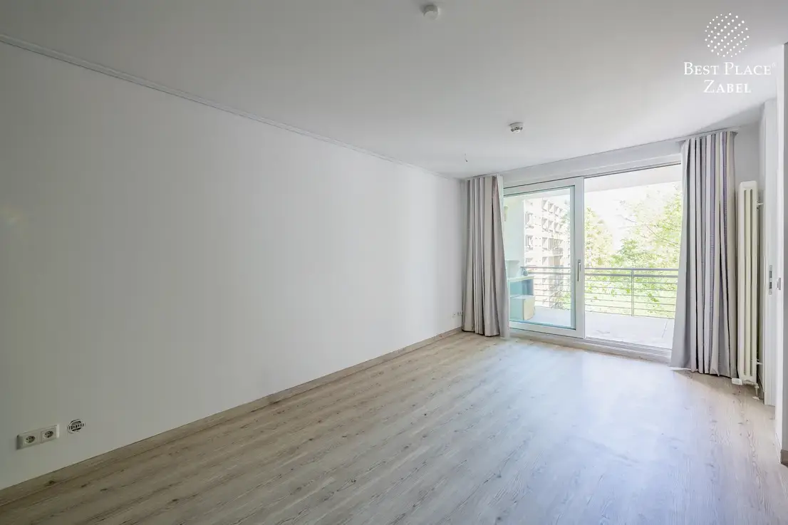 City-West kompakt: modernisiertes Design-Apartment mit ruhiger Loggia in der Nähe des KaDeWe
