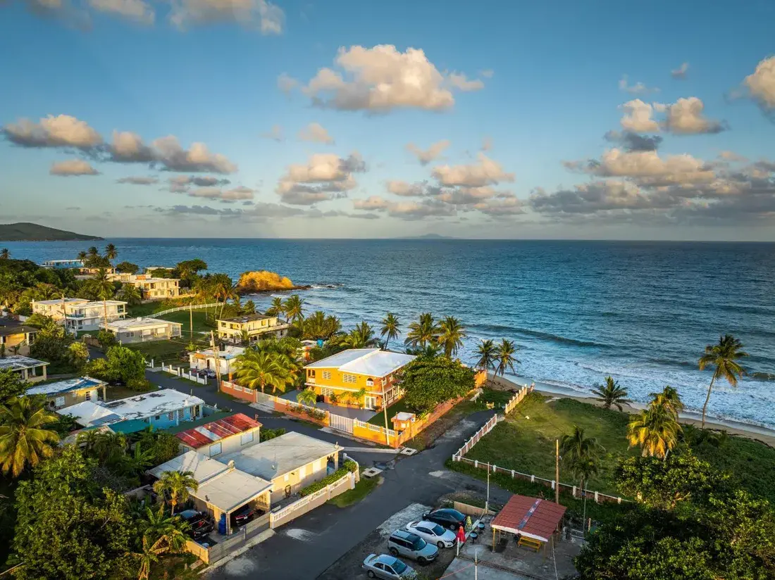 True Beachfront Living At Casa Del Mar