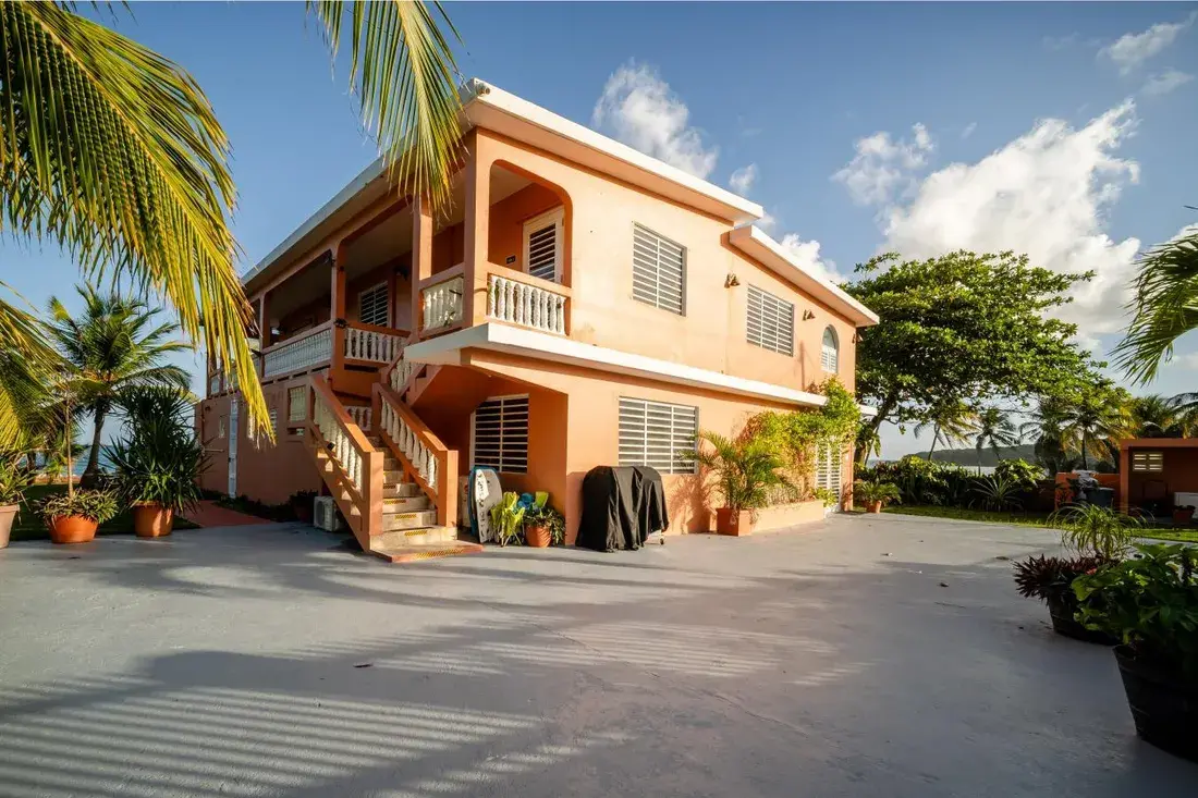 True Beachfront Living At Casa Del Mar