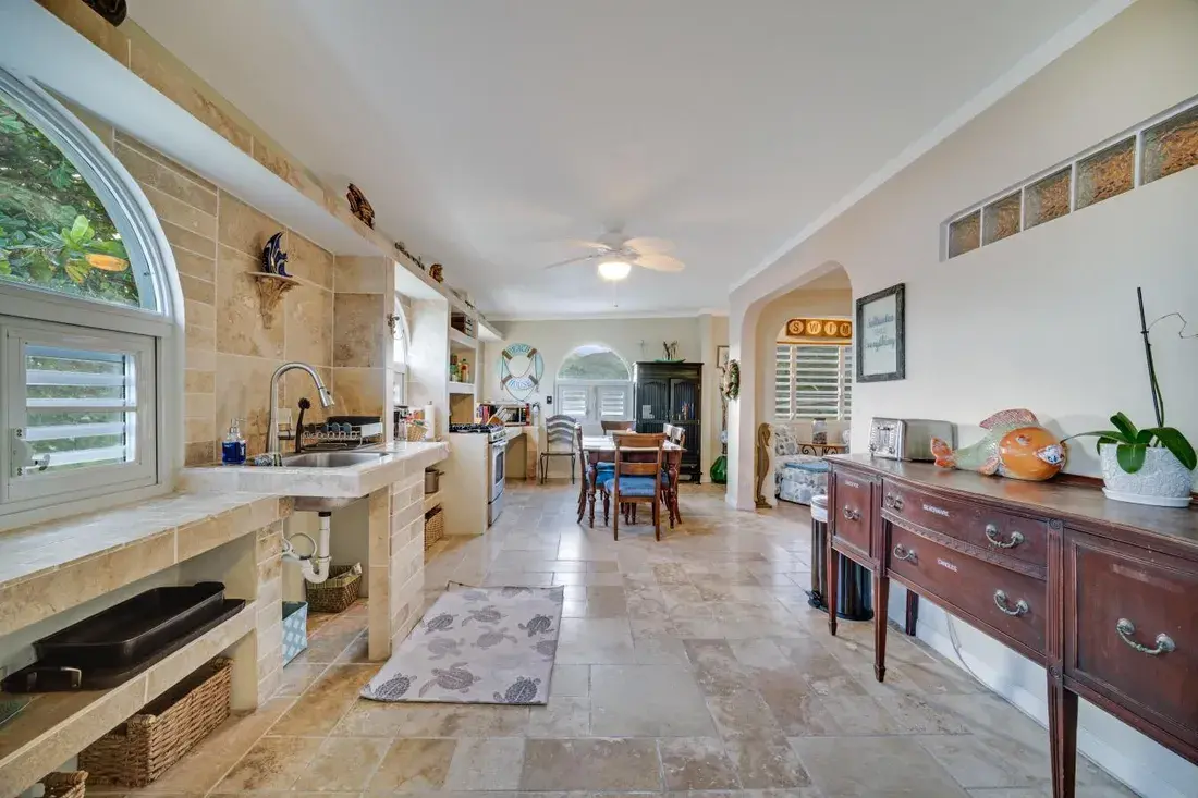 True Beachfront Living At Casa Del Mar