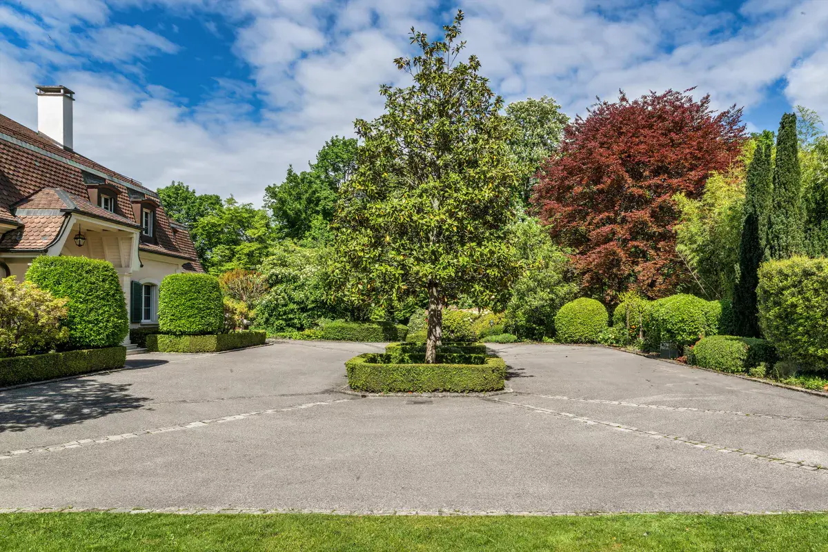 Exceptional villa on a 17,000 sqm plot in a privileged location in Cologny, Geneva