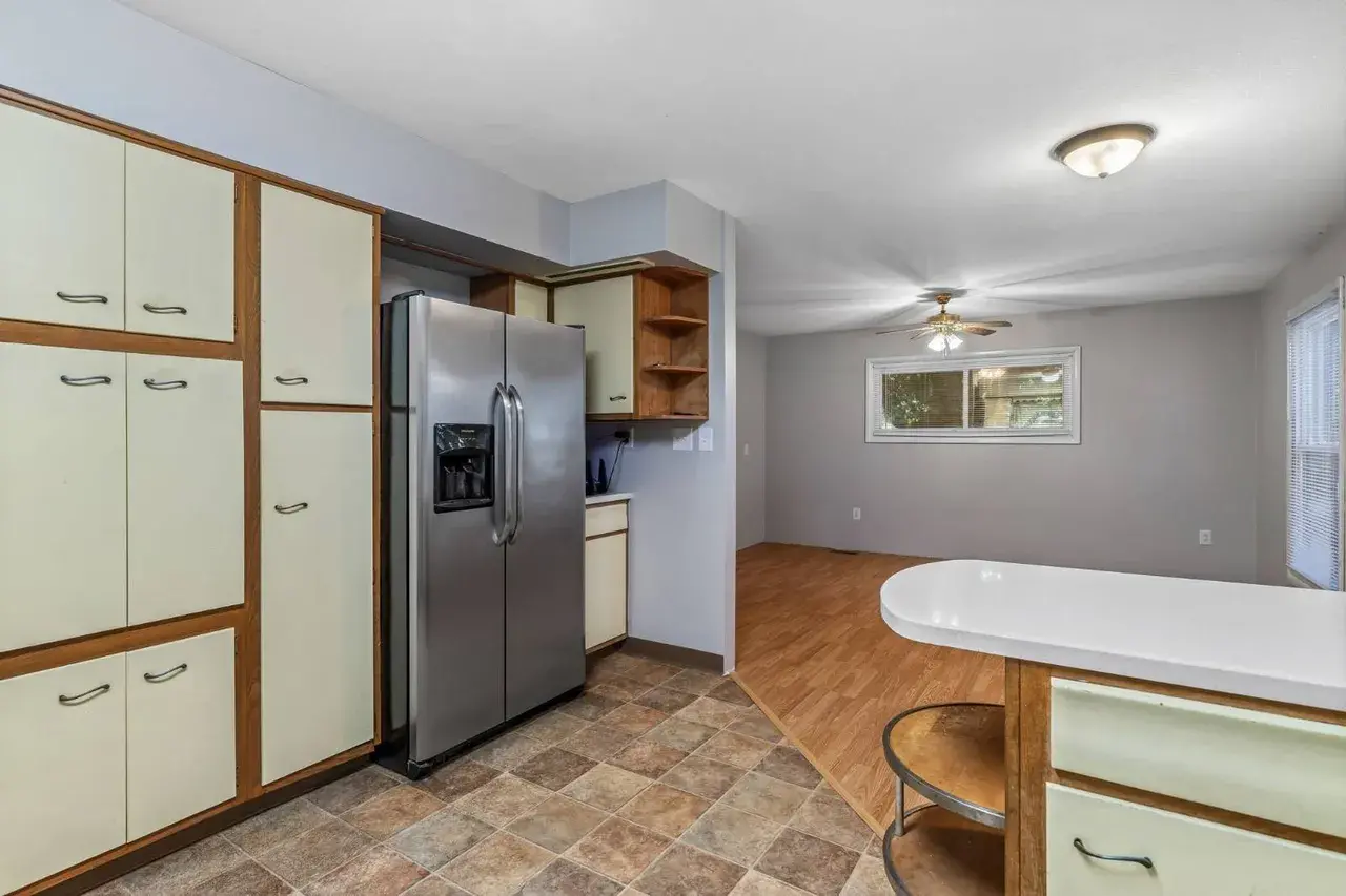 Luxry 3 Bed 2 Bath 1,462 sqft 0.69 acre lot