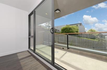 Brand New 1 Bedroom Apartment In First Class Location